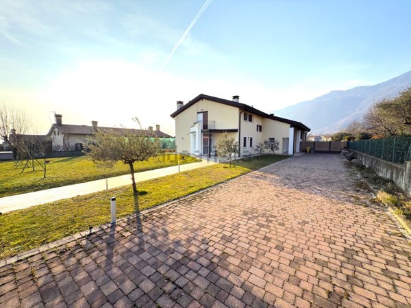 casa indipendente in vendita a Borso del Grappa in zona Sant'Eulalia