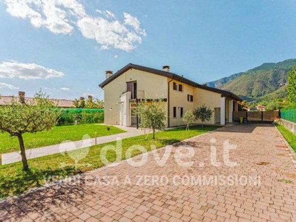 casa indipendente in vendita a Borso del Grappa in zona Sant'Eulalia