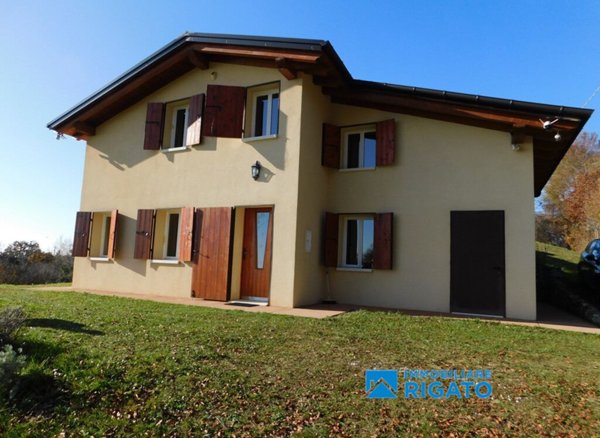 casa indipendente in vendita a Borso del Grappa in zona Sant'Eulalia