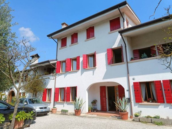 casa indipendente in vendita a Breda di Piave in zona Vacil