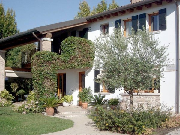 casa indipendente in vendita a Breda di Piave in zona Pero