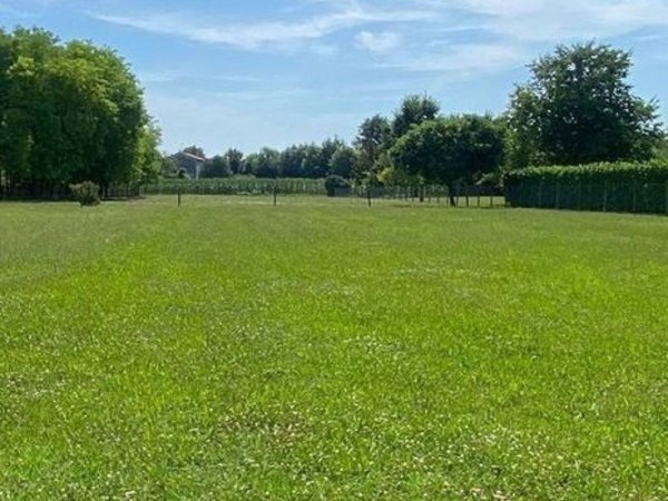 terreno edificabile in vendita a Breda di Piave