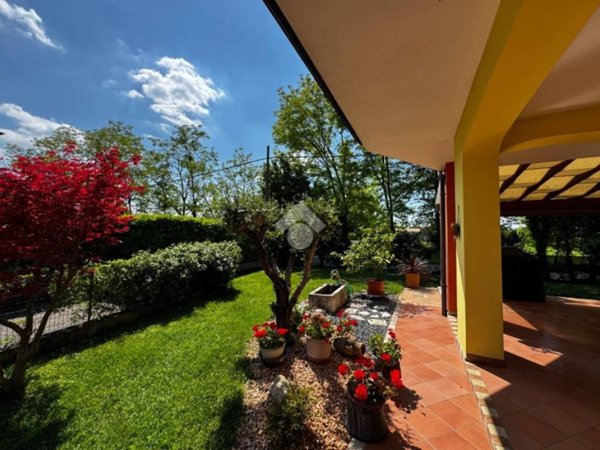 casa indipendente in vendita a Breda di Piave in zona Pero