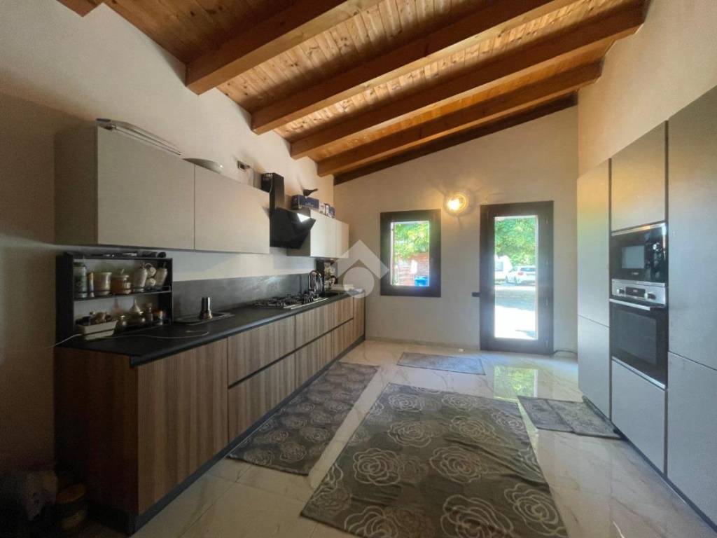 casa indipendente in vendita a Breda di Piave in zona Pero