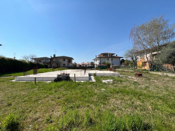 casa indipendente in vendita a Breda di Piave