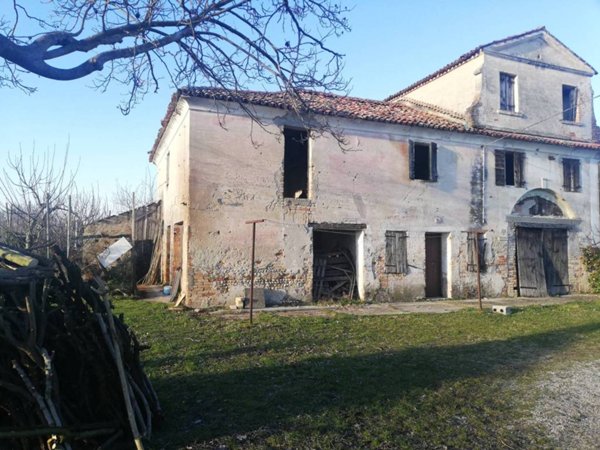 casa indipendente in vendita a Breda di Piave in zona Vacil