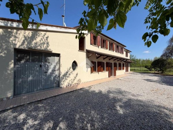 casa indipendente in vendita a Breda di Piave in zona Pero