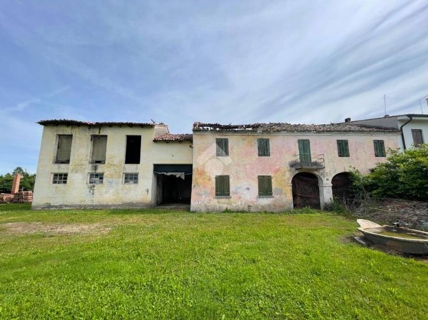 casa indipendente in vendita a Breda di Piave in zona Saletto di Piave