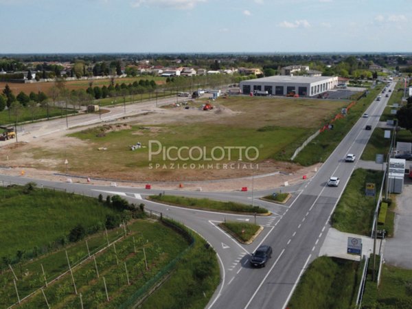 terreno edificabile in vendita a Caerano di San Marco