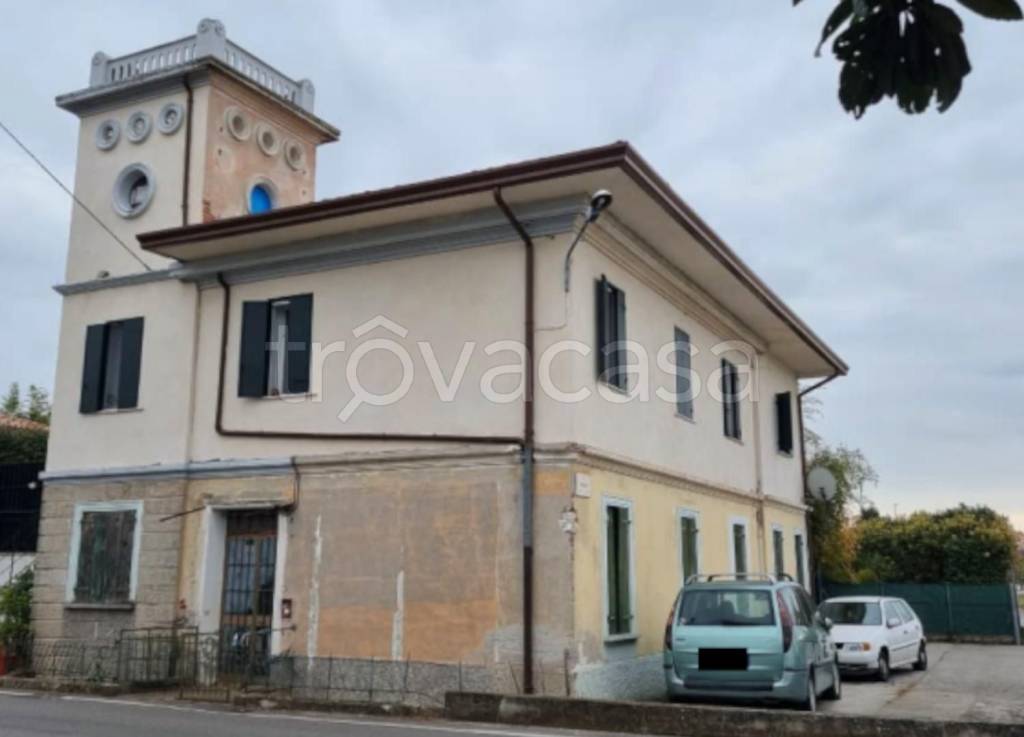 appartamento in vendita a Caerano di San Marco