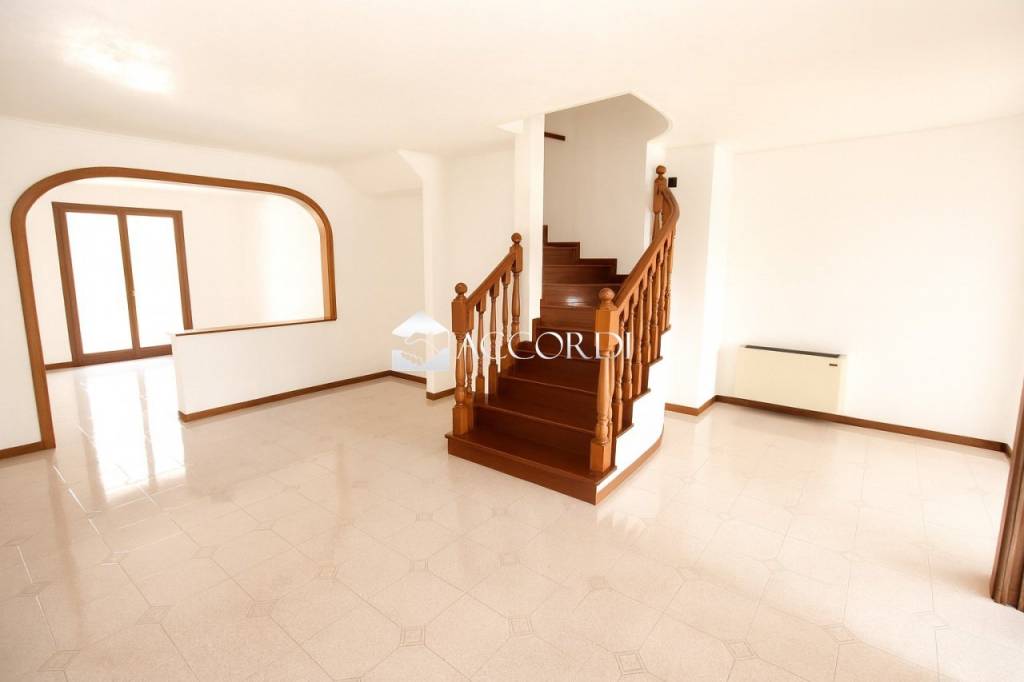 casa indipendente in vendita a Caerano di San Marco