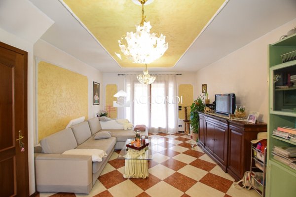 casa indipendente in vendita a Caerano di San Marco