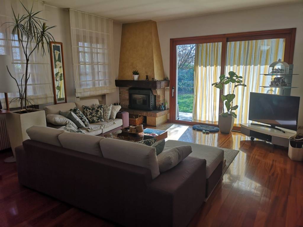 casa indipendente in vendita a Caerano di San Marco