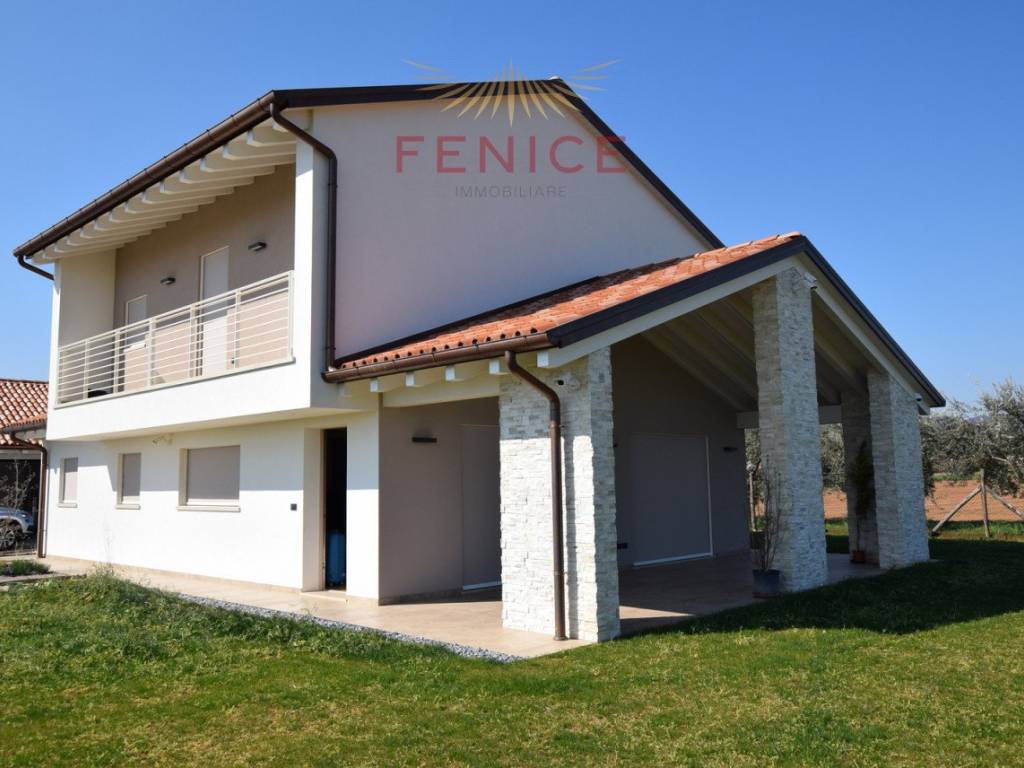 casa indipendente in vendita a Caerano di San Marco
