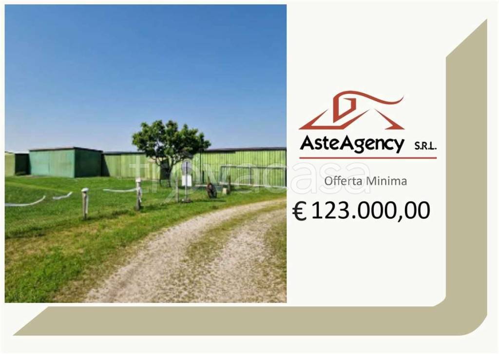 locale commerciale in vendita a Caerano di San Marco