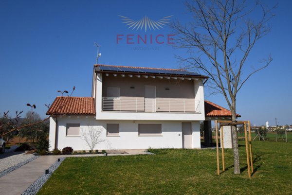 casa indipendente in vendita a Caerano di San Marco