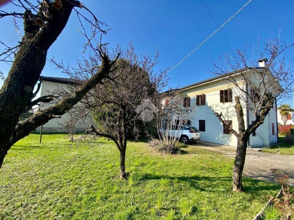 casa indipendente in vendita a Caerano di San Marco