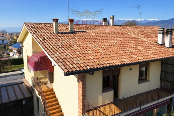 appartamento in vendita a Caerano di San Marco