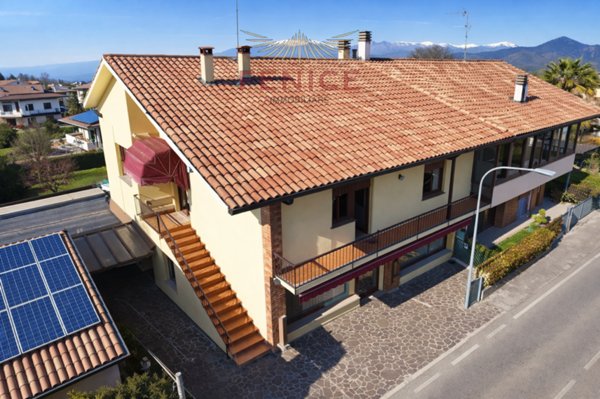 appartamento in vendita a Caerano di San Marco