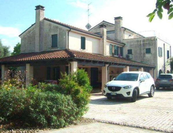casa indipendente in vendita a Cappella Maggiore