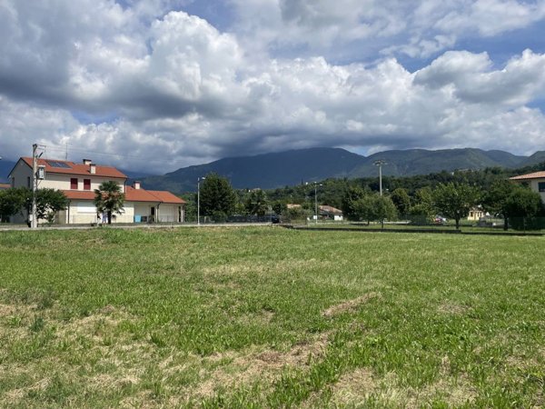 terreno edificabile in vendita a Cappella Maggiore