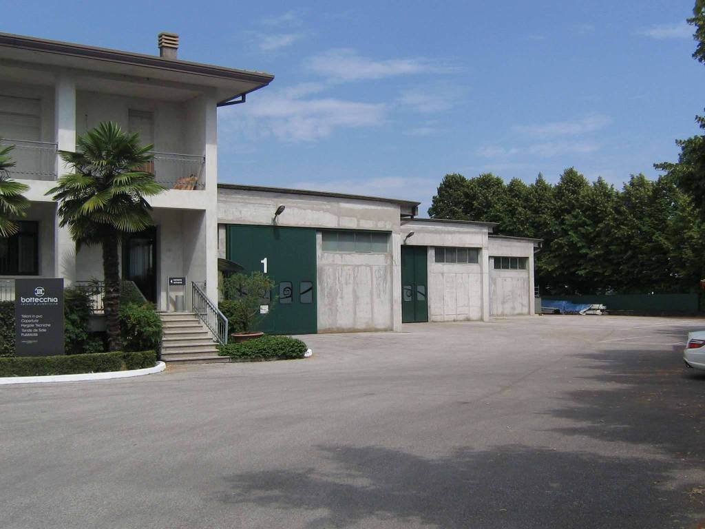 locale commerciale in vendita a Cappella Maggiore