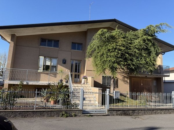 casa indipendente in vendita a Cappella Maggiore