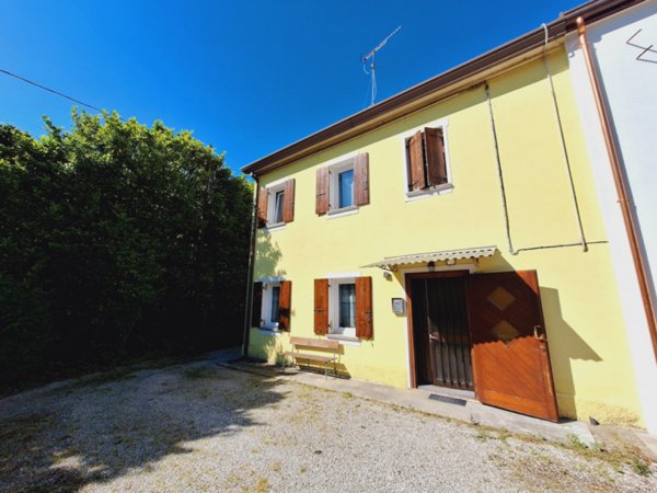 casa indipendente in vendita a Cappella Maggiore