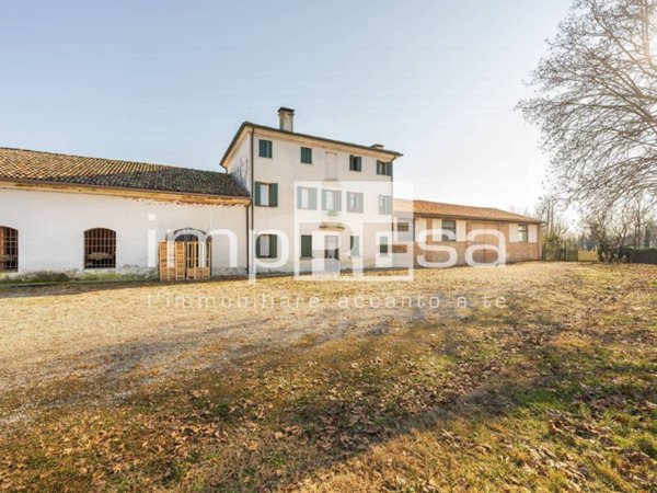 locale di sgombero in vendita a Carbonera