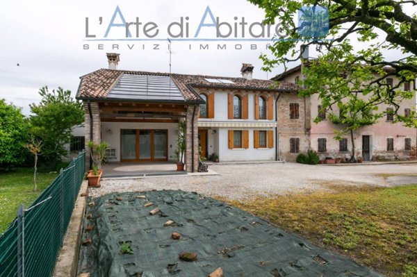 casa indipendente in vendita a Carbonera in zona Vascon