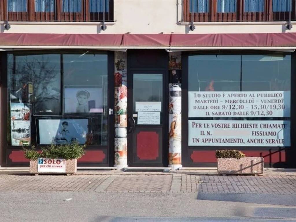 negozio in vendita a Carbonera