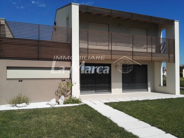 casa indipendente in vendita a Carbonera