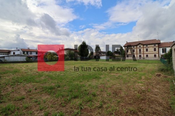 terreno edificabile in vendita a Carbonera in zona Vascon