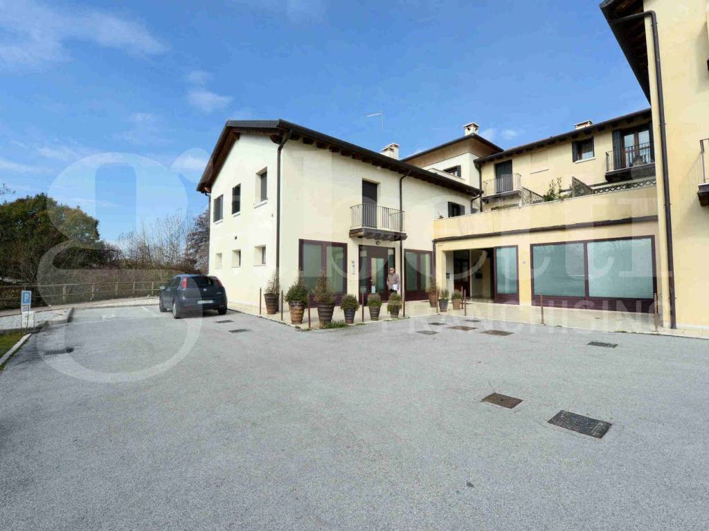 ufficio in vendita a Carbonera