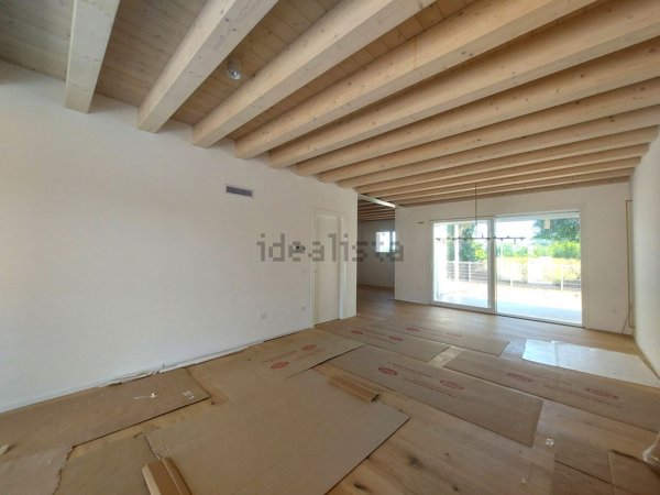 casa indipendente in vendita a Carbonera