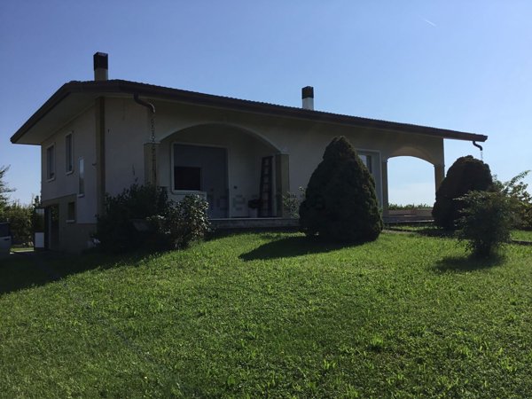 casa indipendente in vendita a Carbonera