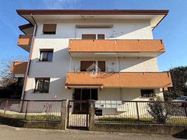 appartamento in vendita a Carbonera in zona Biban