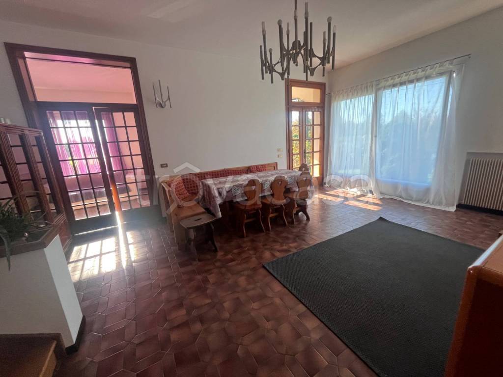 casa indipendente in vendita a Carbonera in zona Pezzan