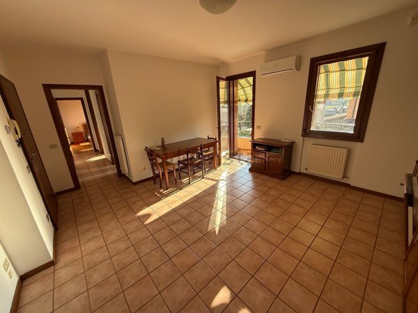 appartamento in vendita a Carbonera in zona Pezzan