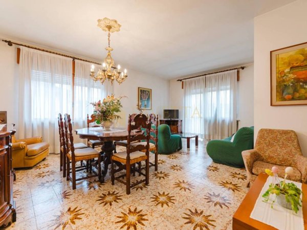 appartamento in vendita a Carbonera in zona Biban