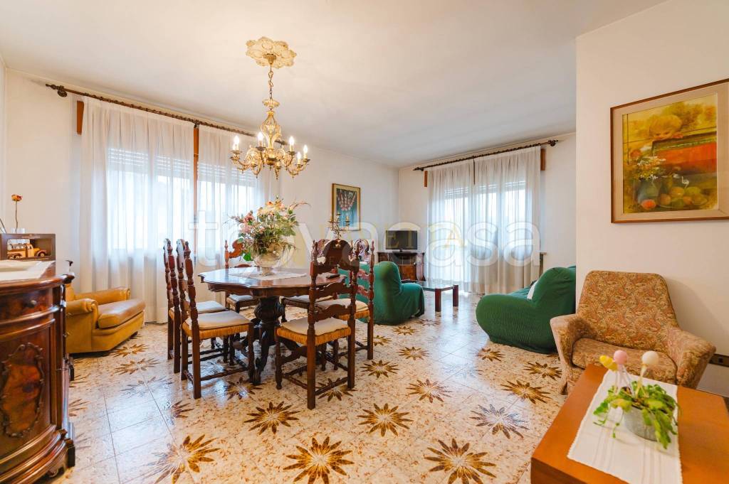 appartamento in vendita a Carbonera in zona Biban