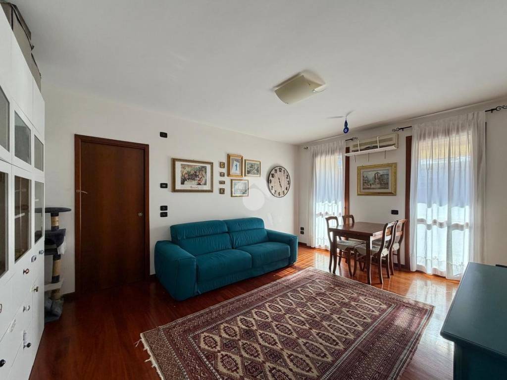 appartamento in vendita a Carbonera in zona Biban