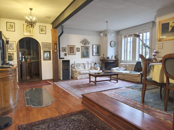 casa indipendente in vendita a Carbonera in zona Pezzan