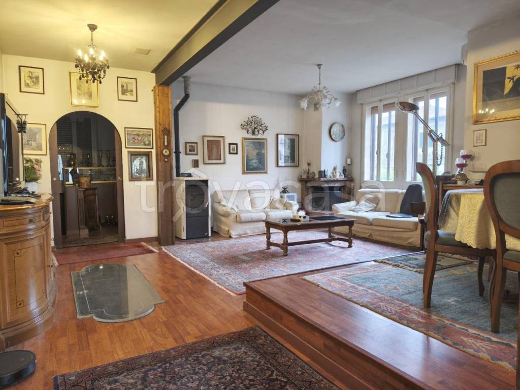 casa indipendente in vendita a Carbonera in zona Pezzan