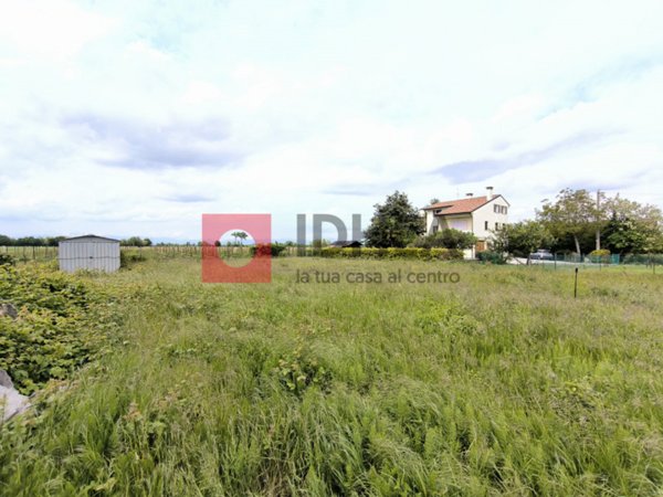 terreno edificabile in vendita a Carbonera in zona Mignagola