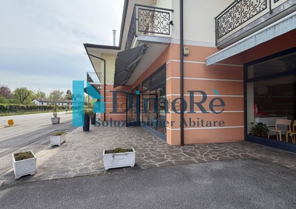 ufficio in vendita a Carbonera in zona Pezzan