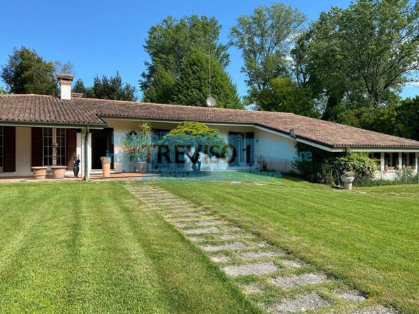 casa indipendente in vendita a Carbonera in zona Pezzan