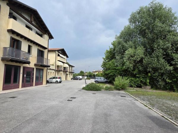 ufficio in vendita a Carbonera in zona San Giacomo di Musestrelle
