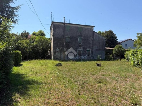 casa indipendente in vendita a Carbonera in zona Vascon