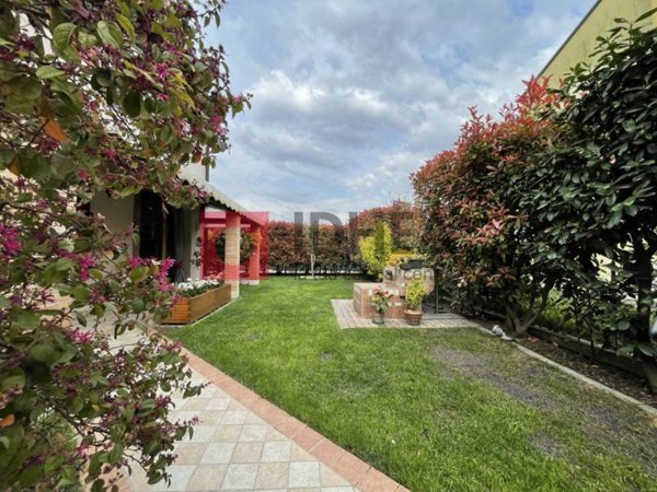 casa indipendente in vendita a Carbonera in zona Mignagola